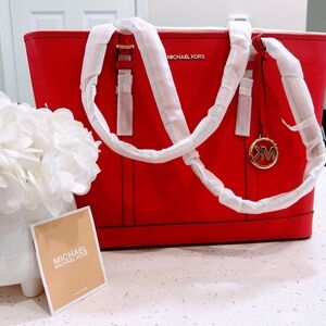 Like New Electric Pink Jet Set Michael Kors Tote